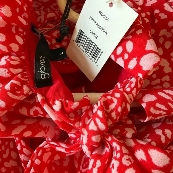 Gibson Red and Pink Patterned Fabric size L Brand new top - Picture 3 of 6